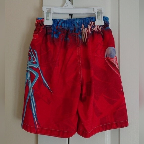Boys Marvel Spider Swim Shorts - Blue & red size 5 - Picture 2 of 10